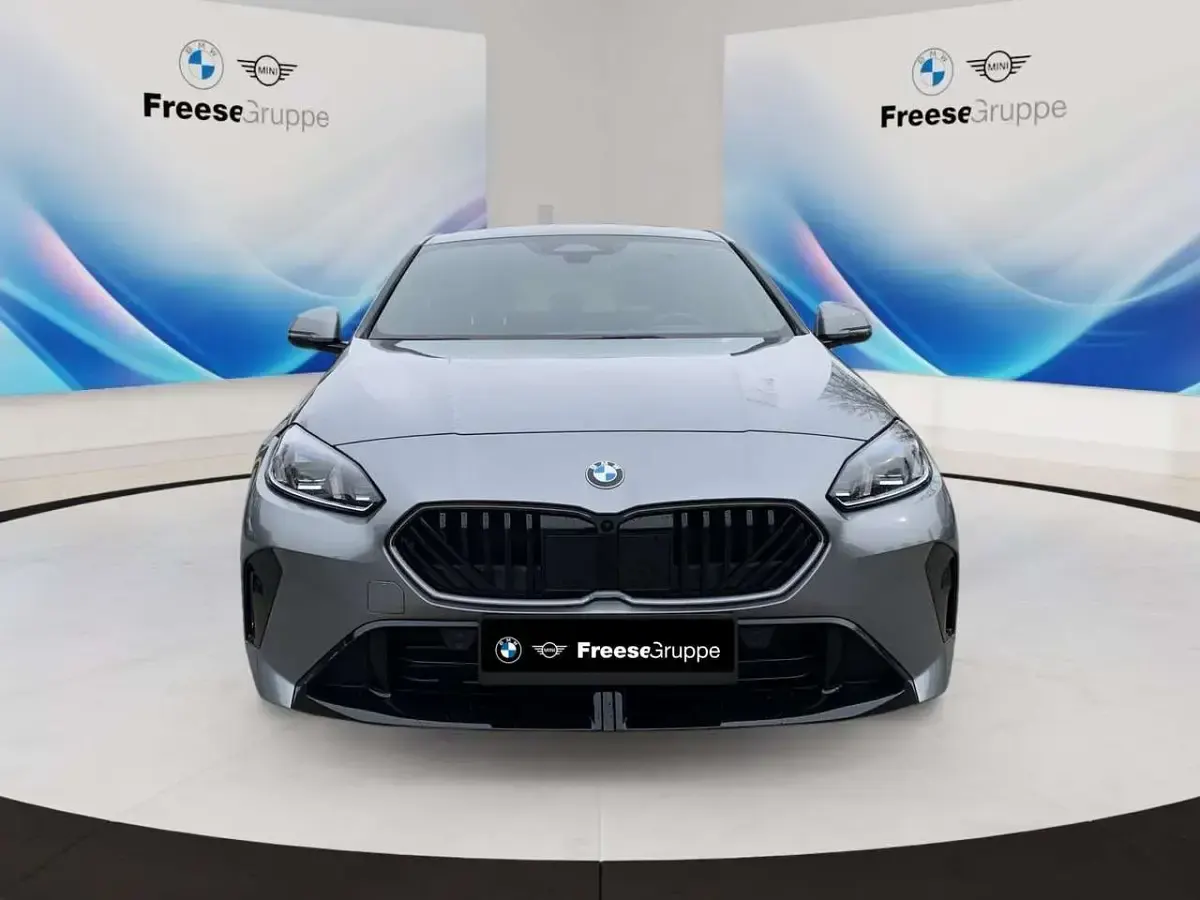Gebraucht BMW 120 Performance 163 PS (119 kW) 2025 Silber Kleinwagen