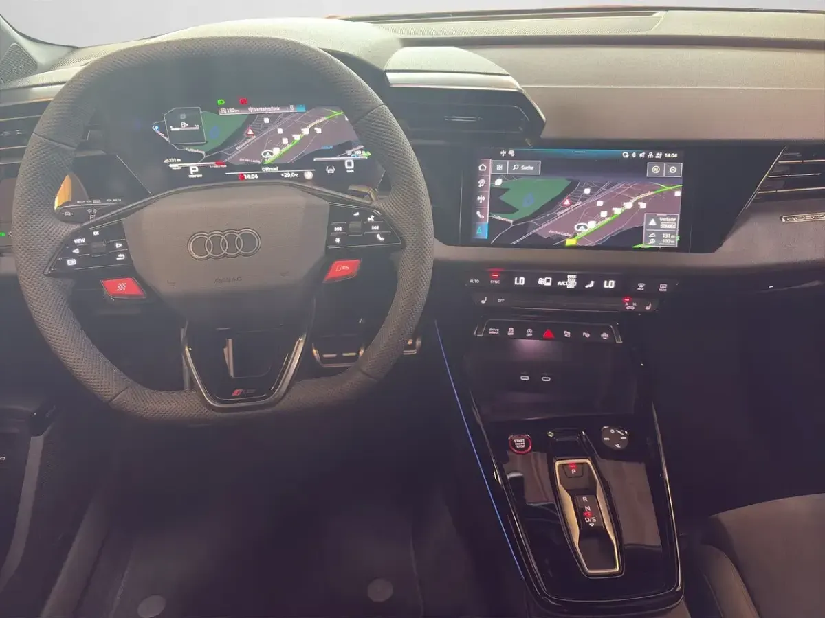 Neu Audi RS3 Sportback Advanced 400 PS (294 kW) 2026 Progressivrot metallic (metallic) Kleinwagen