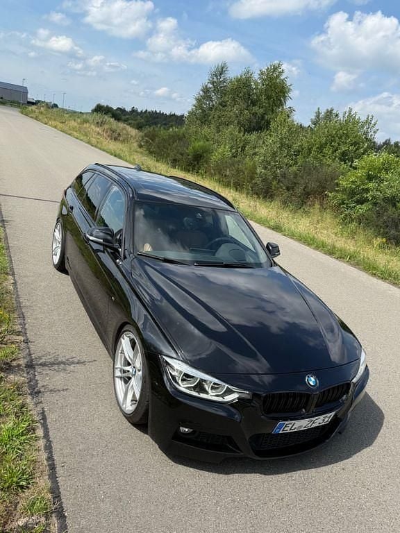 Schwarz Gebraucht 2018 BMW 330 M Sport Kombi | 17.999 € (Guter Preis) - Bild 1/4