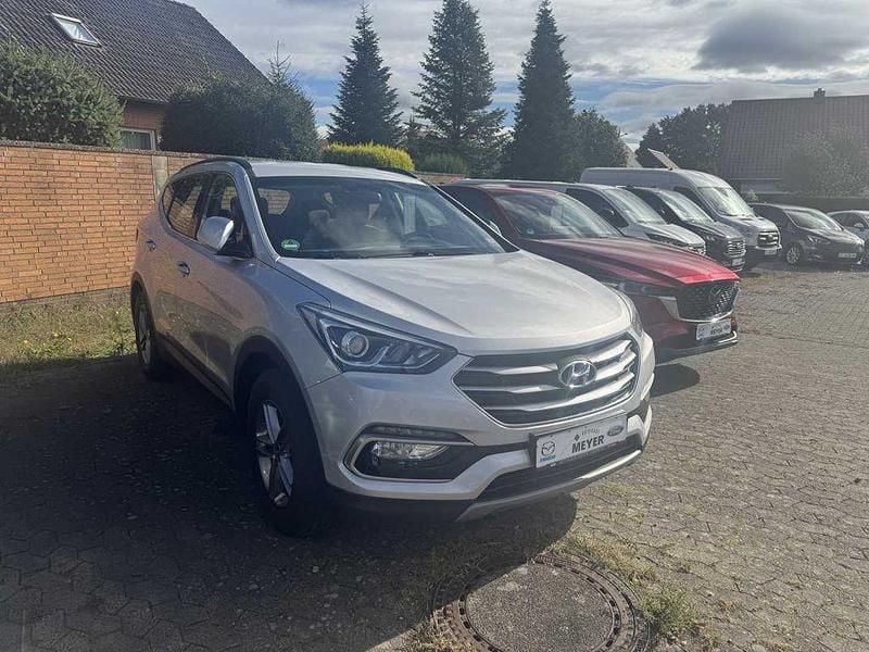 Platium silver metallic Gebraucht 2017 Hyundai Santa Fe SUV | 19.900 € (Fairer Preis) - Bild 1/2