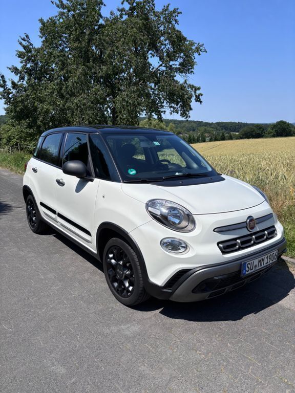 Weiß Gebraucht 2018 Fiat 500L Cross Van / Kleinbus | 10.990 € (Guter Preis) - Bild 1/4