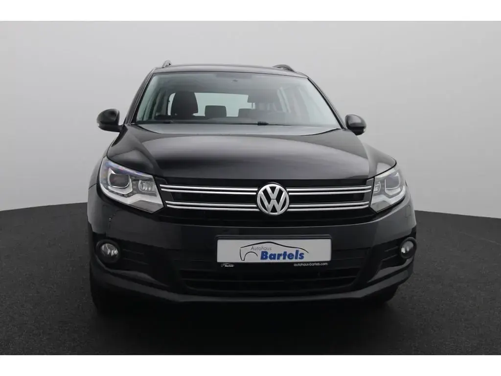 Gebraucht VW Tiguan Trendline 140 PS (102 kW) 2015 Schwarz SUV