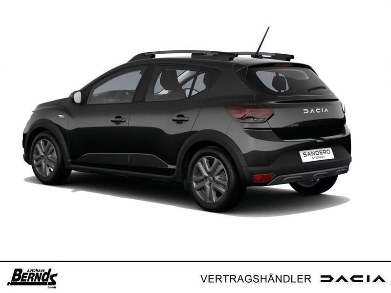 Neu Dacia Sandero Expression 91 PS (66 kW) 2025 Perlmuttschwarz metallic Kleinwagen