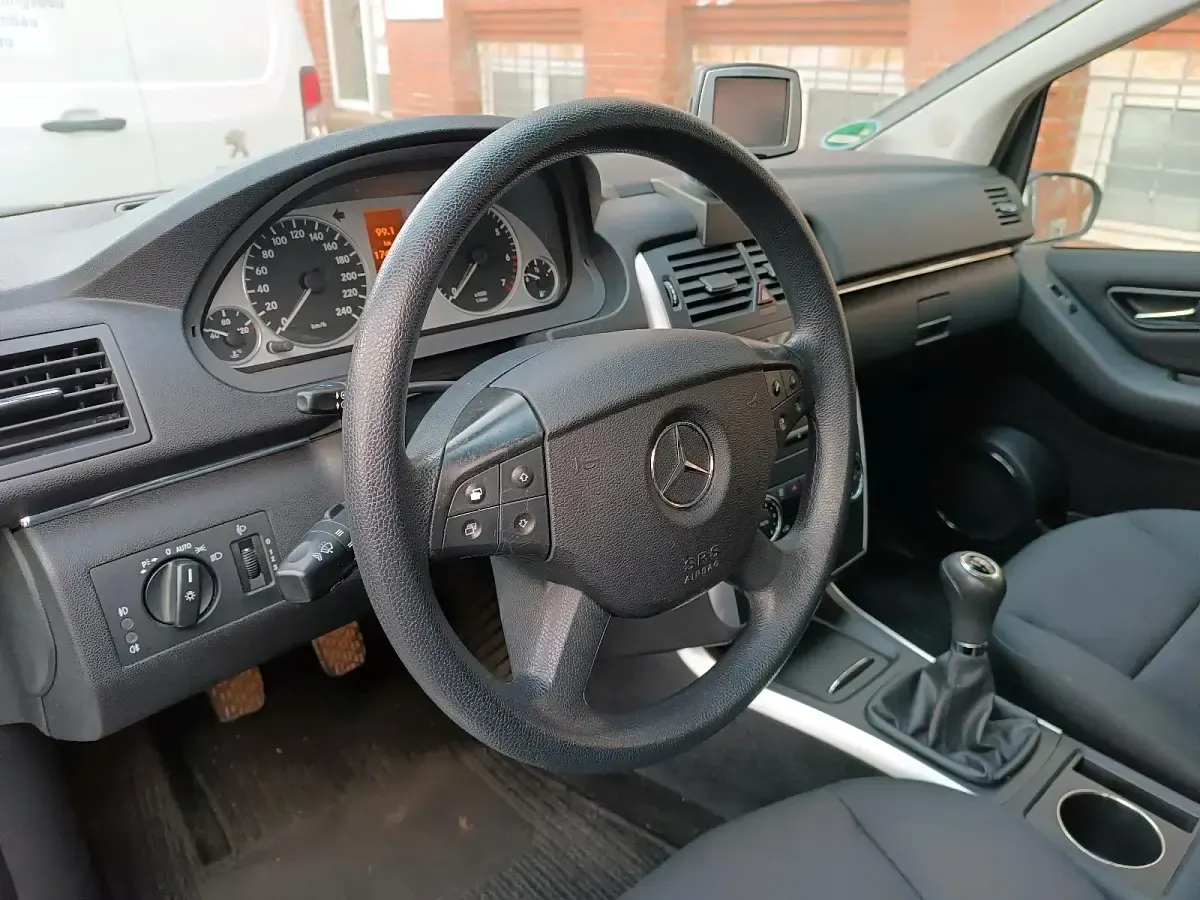 Gebraucht Mercedes B200 136 PS (100 kW) 2007 Grau Van / Kleinbus