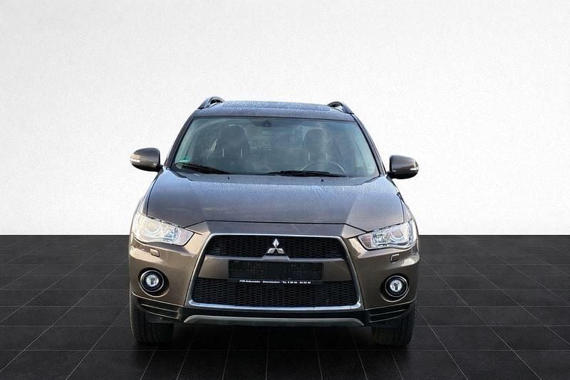 Braun Gebraucht 2011 Mitsubishi Outlander Instyle SUV | 6.500 € (Fairer Preis) - Bild 1/4