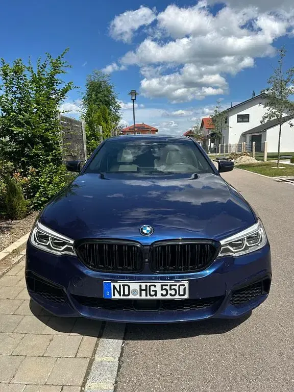 Gebraucht BMW M550 Performance 462 PS (339 kW) 2017 Blau Limousine