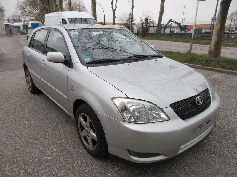 Gebraucht Toyota Corolla 110 PS (80 kW) 2002 Silber Limousine