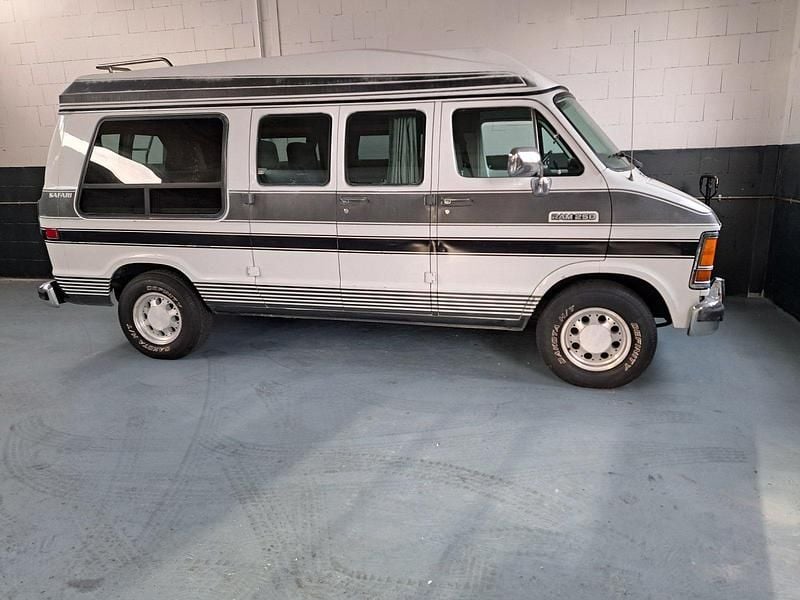 Gebraucht Dodge Ram 230 PS (169 kW) 1991 Weiß Abholung