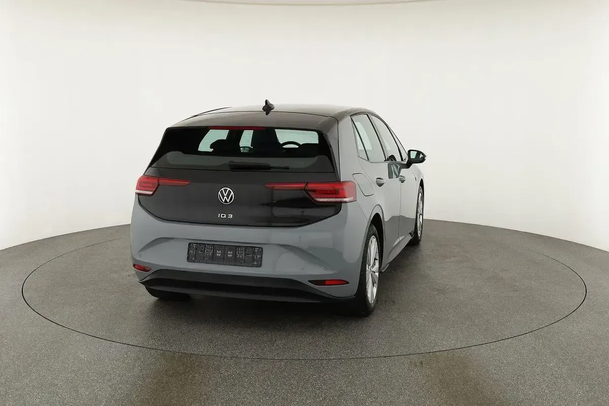 Gebraucht VW ID.3 Pro Performance 150 kW (204 PS) 2021 Mondsteingrau/ dach schwarz Kleinwagen