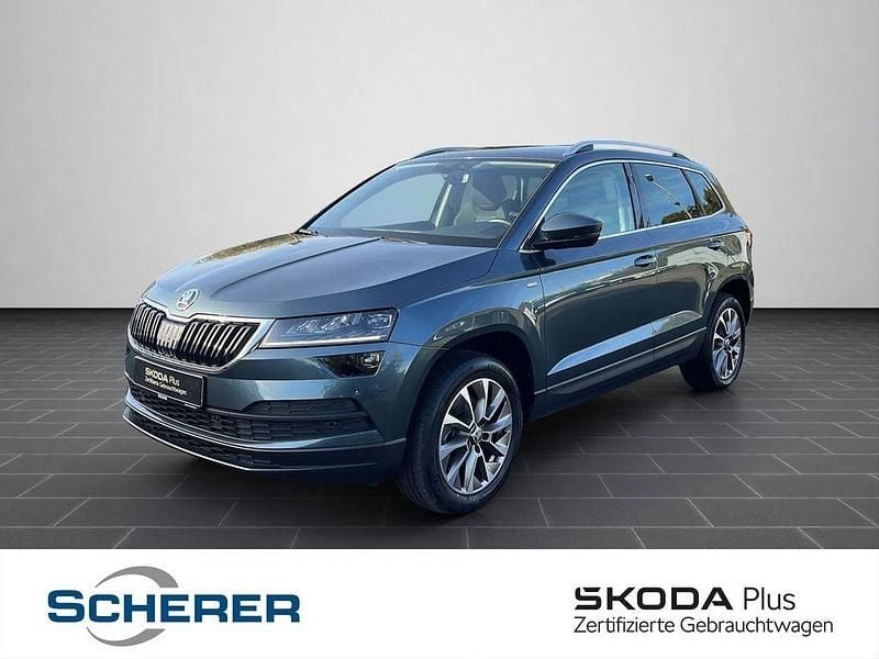 Quarzgrau metallic Gebraucht 2021 Skoda Karoq Clever SUV | 25.890 € (Guter Preis) - Bild 1/4