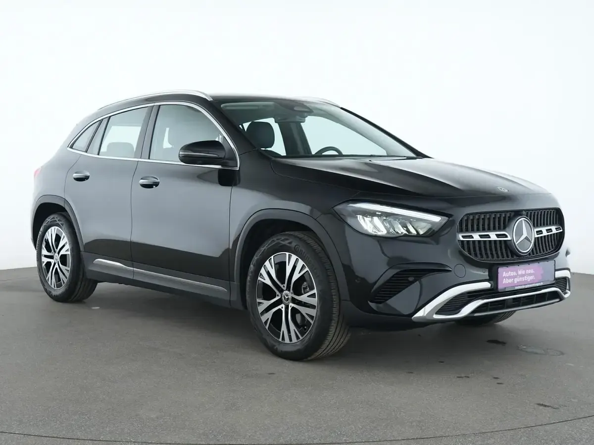 Gebraucht Mercedes GLA200 Progressive 163 PS (119 kW) 2025 Nachtschwarz SUV