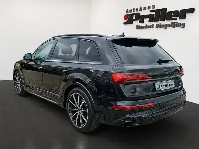 Gebraucht Audi Q7 Competition 286 PS (210 kW) 2023 Schwarz SUV