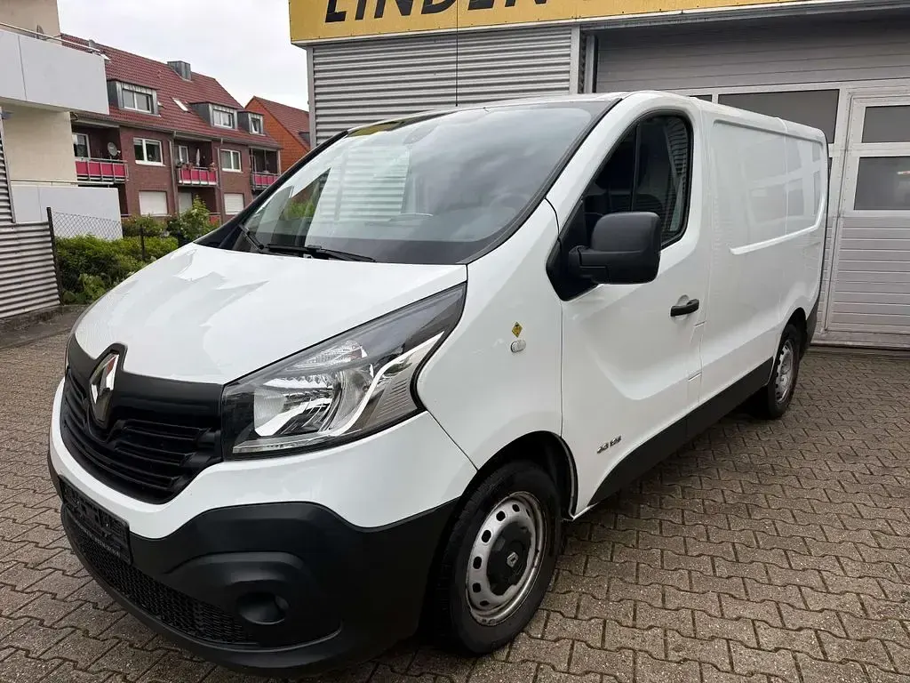 Używany Renault Trafic Komfort 125 KM (91 kW) 2017 Biały Minivan