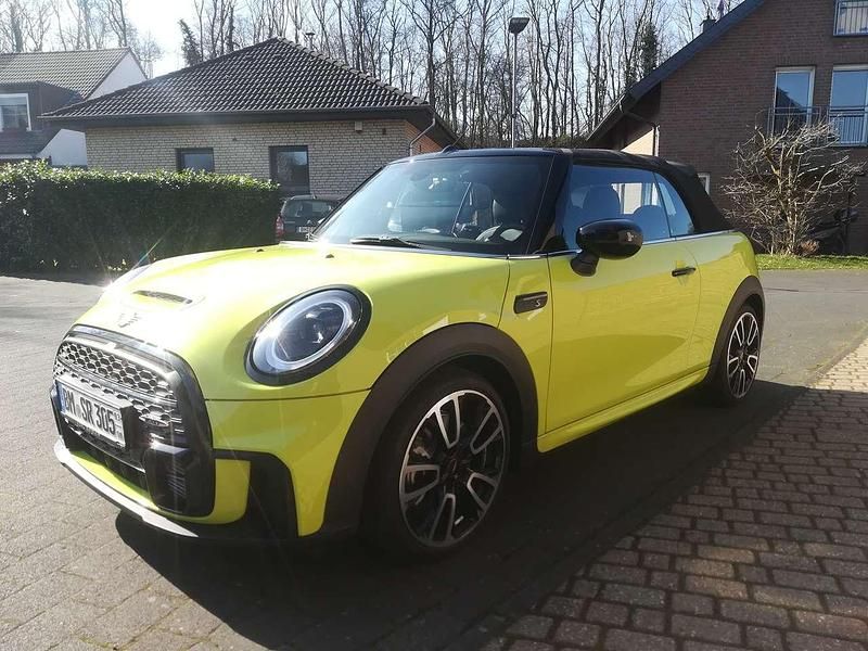 Gebraucht Mini Cooper S Cabriolet 178 PS (130 kW) 2023 Gelb Cabrio