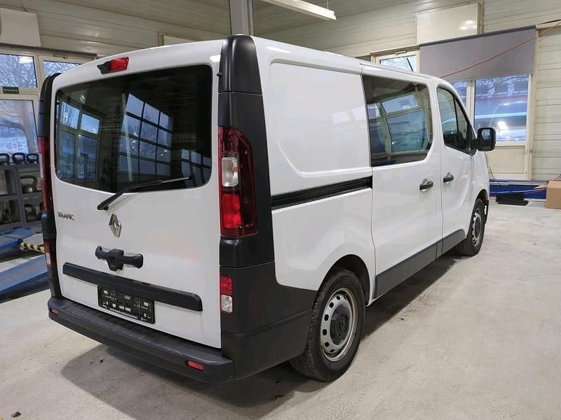 Gebraucht Renault Trafic Komfort 131 PS (96 kW) 2022 Weiß Van / Kleinbus
