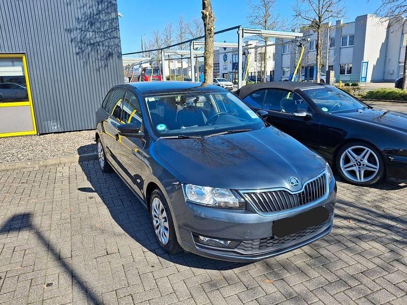 Gebraucht Skoda Rapid Ambition 110 PS (80 kW) 2018 Grau Kleinwagen