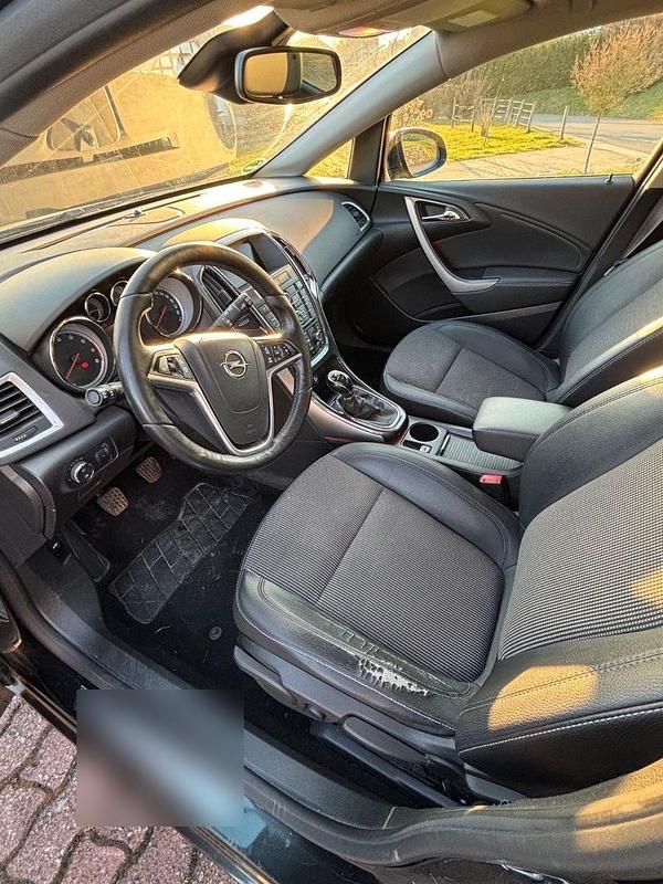 Gebraucht Opel Astra Edition 120 PS (88 kW) 2014 Schwarz Kombi