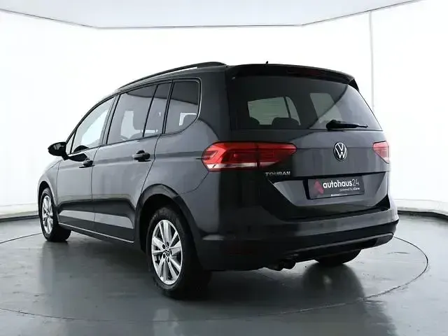 Gebraucht VW Touran Comfortline 150 PS (110 kW) 2021 Grau Van / Kleinbus