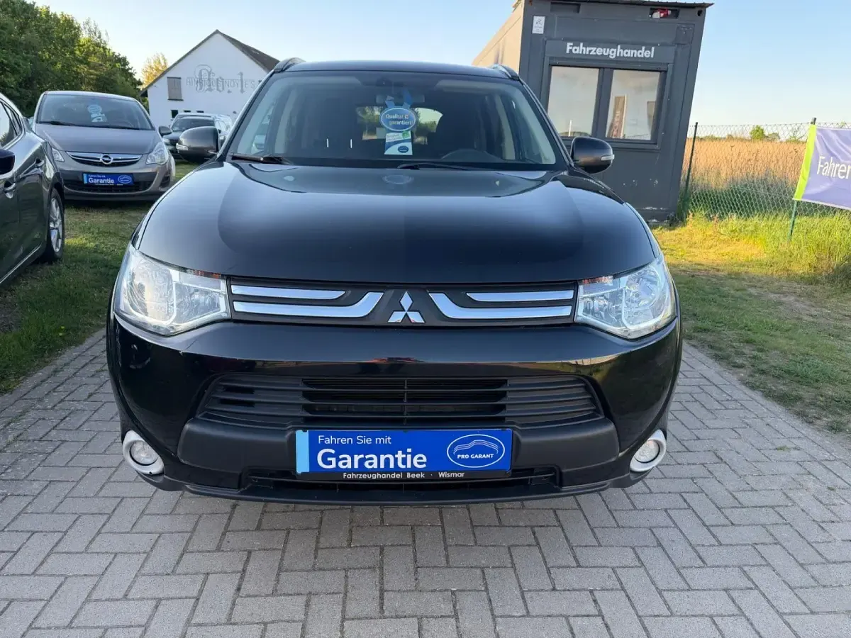 Gebraucht Mitsubishi Outlander Invite 150 PS (110 kW) 2013 Schwarz SUV