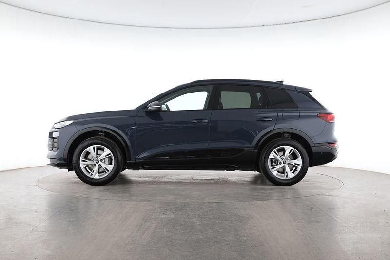 Gebraucht Audi Q6 e-tron Ambiente 185 kW (252 PS) 2025 Plasmablau metallic SUV