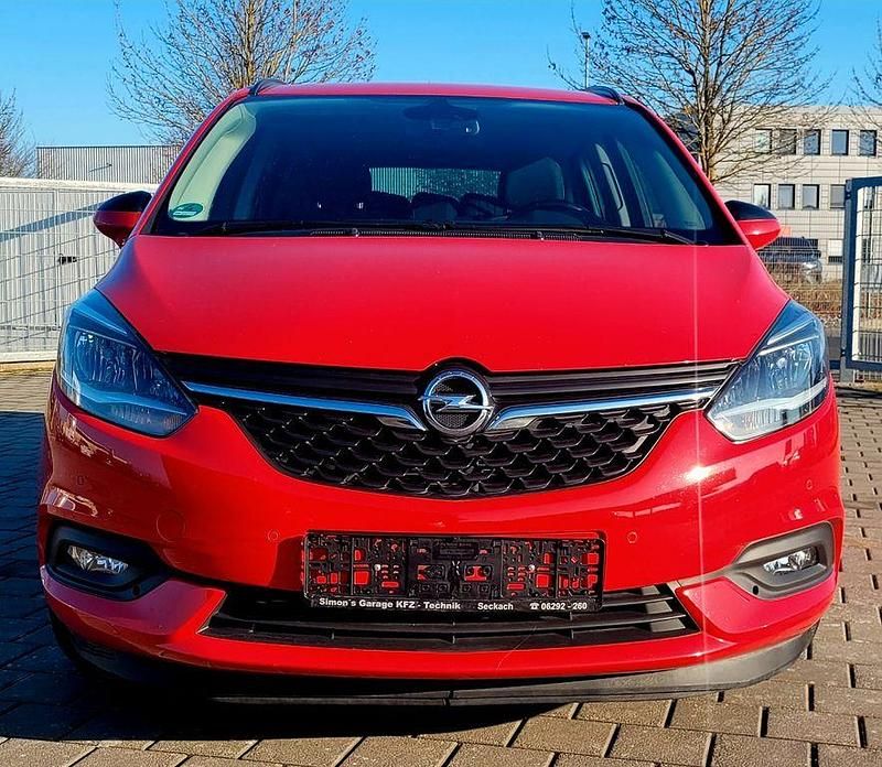 Gebraucht Opel Zafira Tourer 140 PS (102 kW) 2017 Pull me over red Van / Kleinbus
