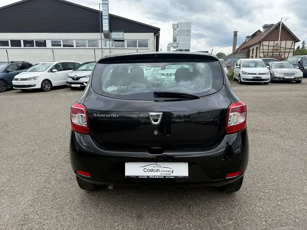 Gebraucht Dacia Sandero 75 PS (55 kW) 2015 Schwarz Limousine