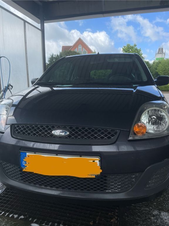 Blau Gebraucht 2006 Ford Fiesta Ambiente Kleinwagen | 1.100 € (Guter Preis) - Bild 1/4