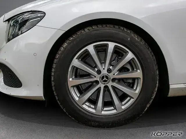 Second-hand Mercedes E250 Avantgarde 211 CP (155 kW) 2017 Alb Berlinǎ
