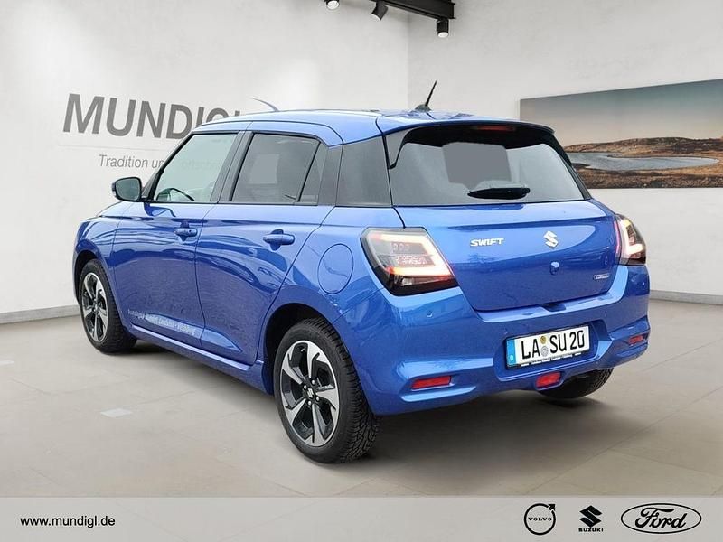 Gebraucht Suzuki Swift Comfort+ 83 PS (61 kW) 2024 Frontier blue pearl metallic Kleinwagen