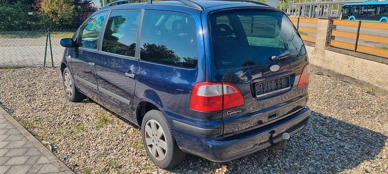 Blau Gebraucht 2003 Ford Galaxy Ambiente Van / Kleinbus | 1.750 € (Fairer Preis) - Bild 1/4