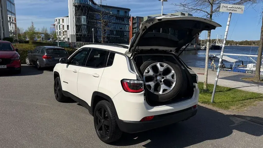 Usata Jeep Compass Limited 140 CV (102 kW) 2017 Bianco SUV