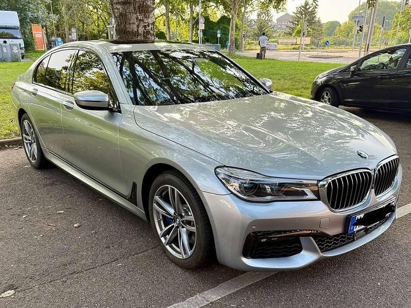 Silber Gebraucht 2019 BMW 740 Limousine | 41.800 € (Guter Preis) - Bild 1/4