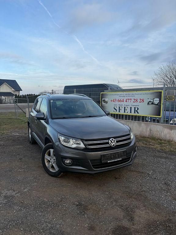 Grau Gebraucht 2013 VW Tiguan SUV | 8.832 € (Guter Preis) - Bild 1/4