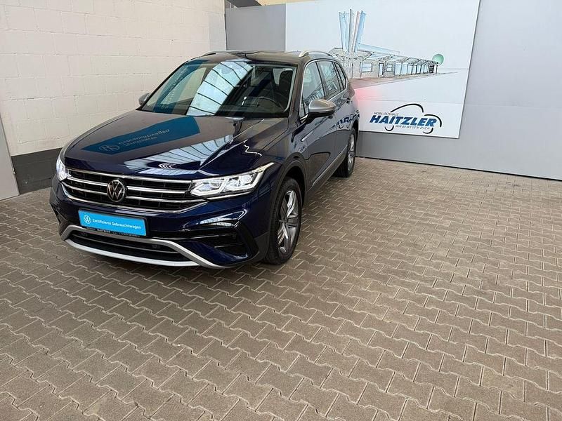 Gebraucht VW Tiguan Allspace Elegance 200 PS (147 kW) 2022 Atlantic blue metallic (metallic) SUV
