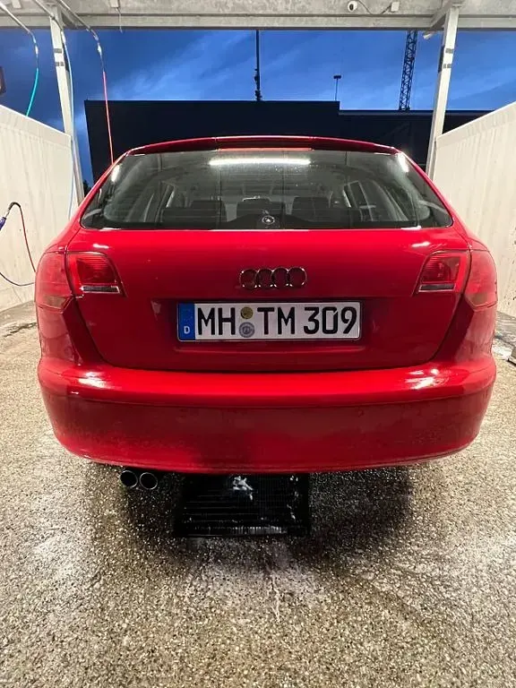 Second-hand Audi A3 Attraction 102 CP (75 kW) 2006 Roșu Hatchback