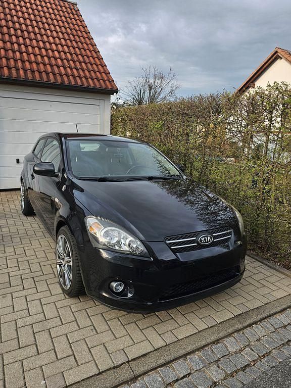 Schwarz Gebraucht 2011 Kia Ceed Kombi | 3.600 € (Superpreis) - Bild 1/4