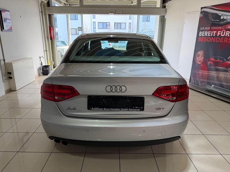 Gebraucht Audi A4 Ambiente 160 PS (117 kW) 2008 Silber Limousine