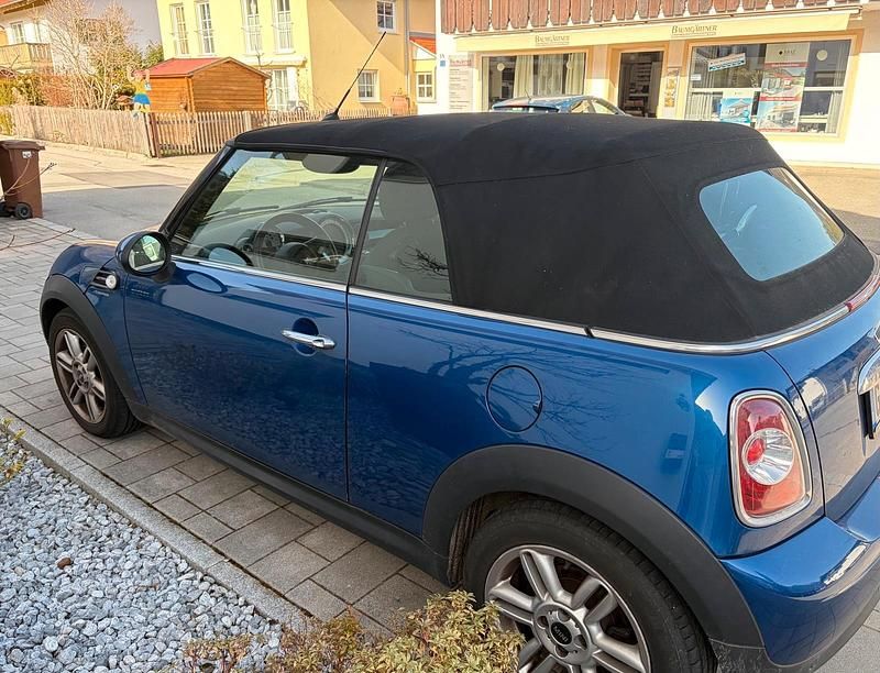 Gebraucht Mini Cooper Cabriolet 122 PS (89 kW) 2014 Blau Cabrio