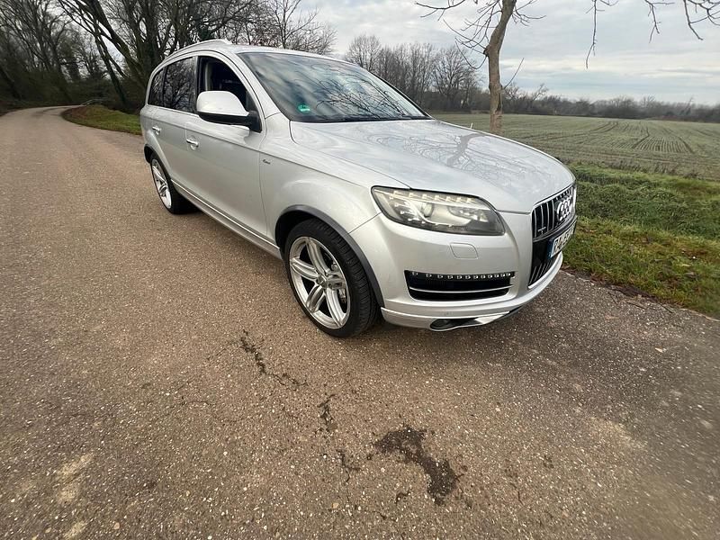 Silber Gebraucht 2010 Audi Q7 Comfort SUV | 10.499 € (Superpreis) - Bild 1/4