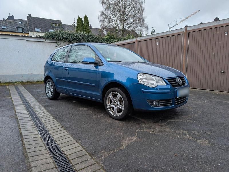 Gebraucht VW Polo Trendline 64 PS (47 kW) 2006 Blau Kleinwagen