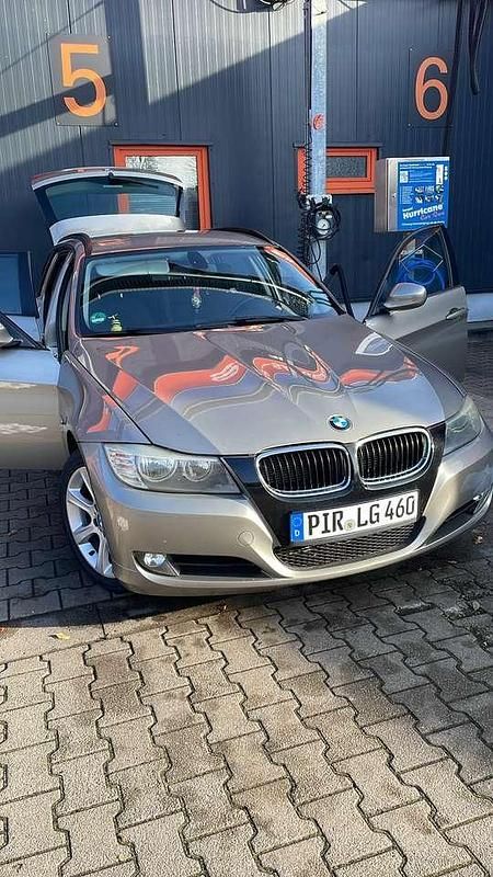 Gebraucht BMW 318 143 PS (105 kW) 2011 Kombi