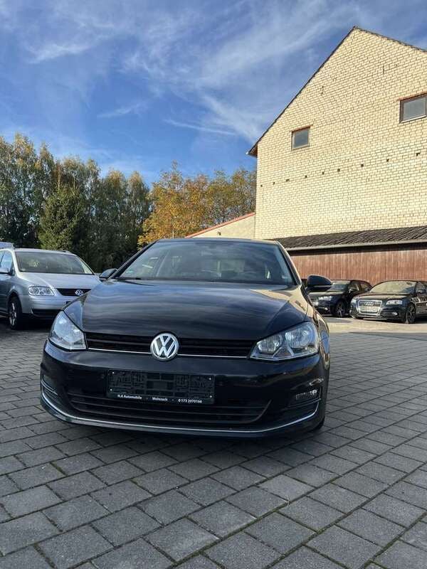 Deep black perleffekt Gebraucht 2015 VW Golf VII LOUNGE Kleinwagen | 7.999 € (Guter Preis) - Bild 1/4