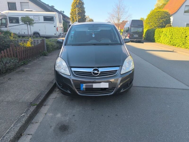 Grau Gebraucht 2009 Opel Zafira Edition Van / Kleinbus | 2.999 € (Fairer Preis) - Bild 1/4
