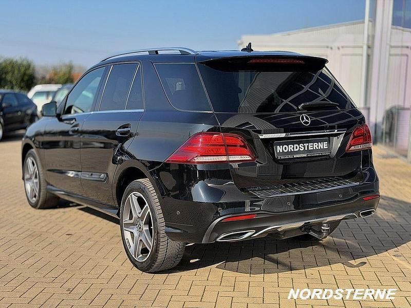 Gebraucht Mercedes GLE350 AMG line 258 PS (189 kW) 2017 Obsidianschwarz  lack SUV
