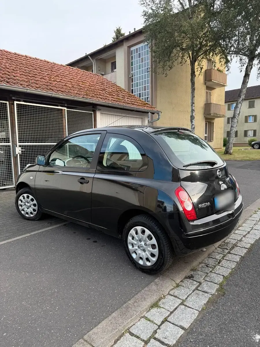 Gebraucht Nissan Micra 80 PS (58 kW) 2010 Schwarz Kleinwagen