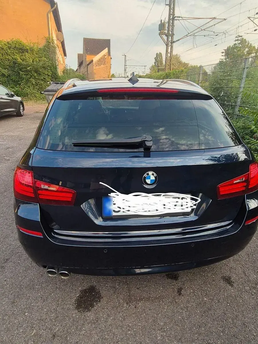 Gebraucht BMW 530 Luxury Line 351 PS (258 kW) 2014 Blau Kombi