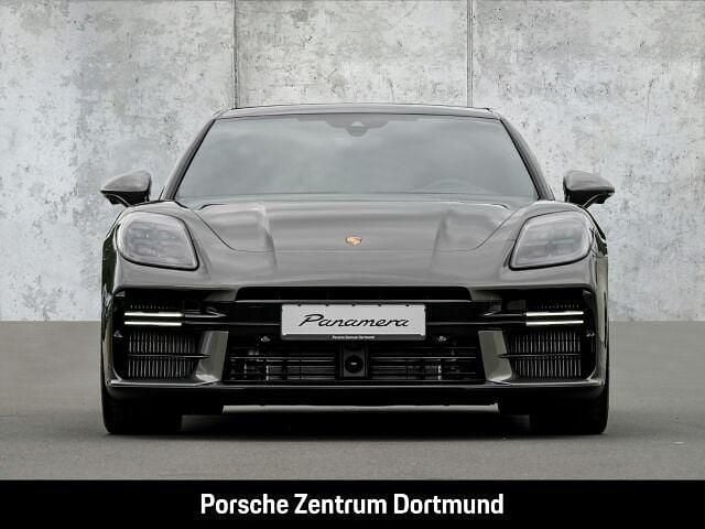 Gebraucht Porsche Panamera 544 PS (400 kW) 2024 Aventuringrünmetallic Kleinwagen