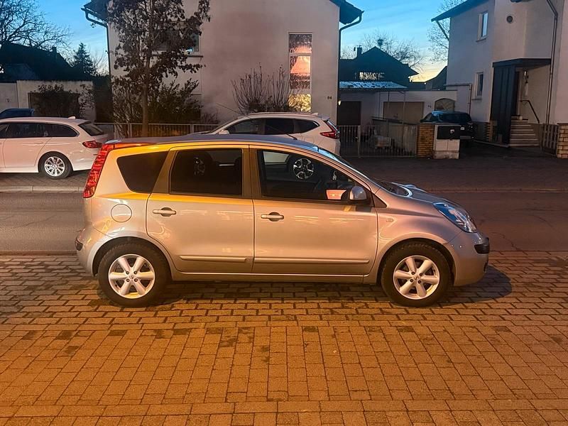Silber Gebraucht 2006 Nissan Note Acenta Limousine | 5.760 € (Fairer Preis) - Bild 1/4