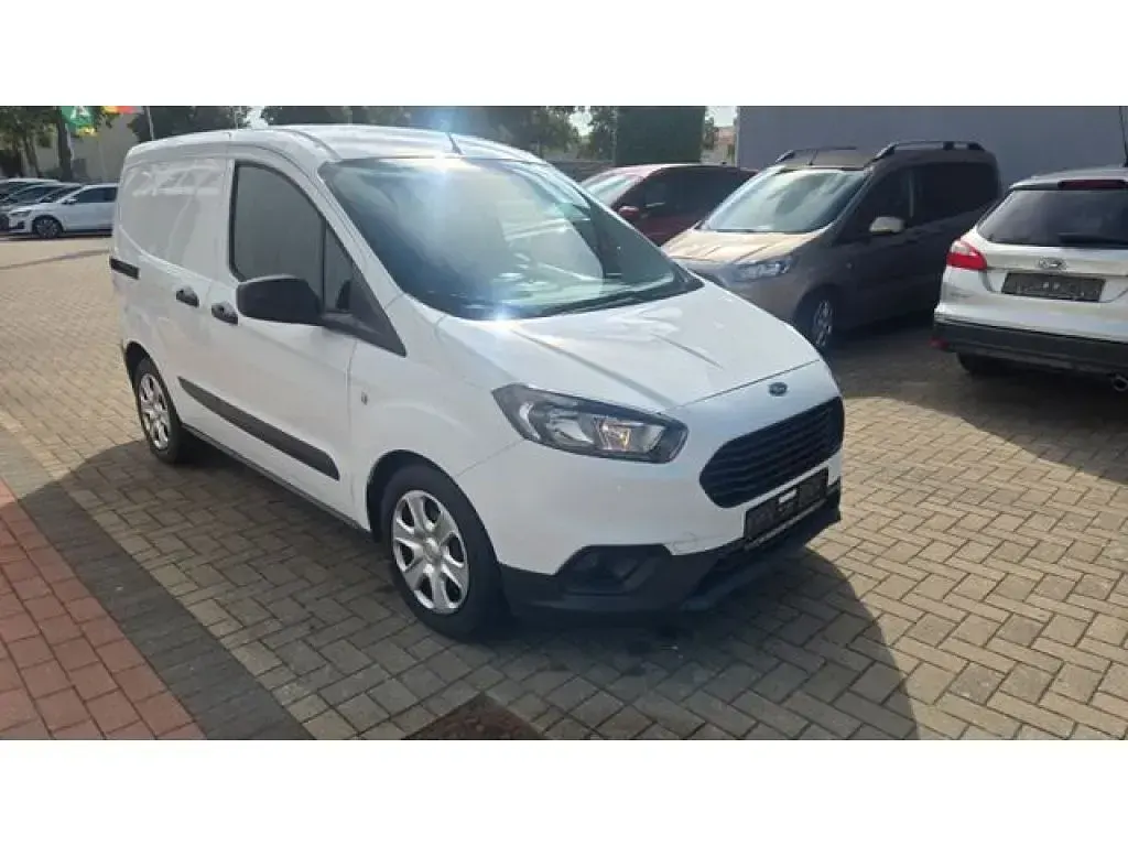 Gebraucht Ford Transit 101 PS (74 kW) 2023 Frozen white Van