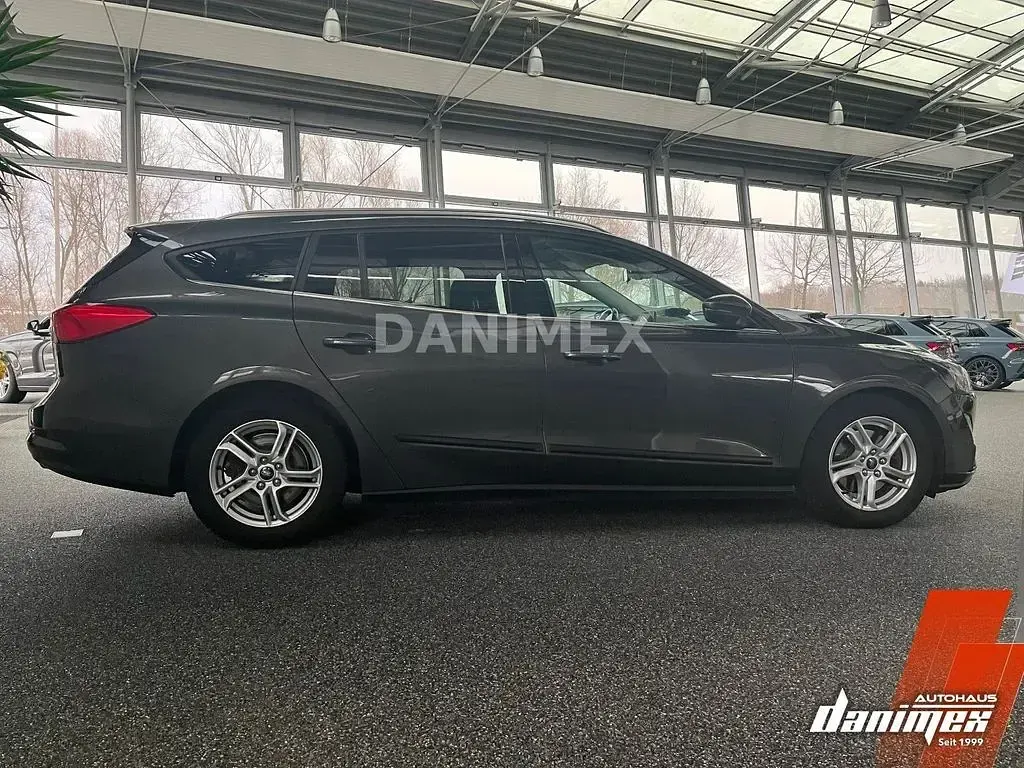 Gebraucht Ford Focus Cool & Connect 120 PS (88 kW) 2020 Grau Limousine